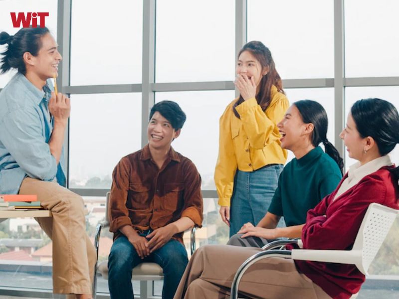 Trưởng thành trong mối quan hệ xã hội